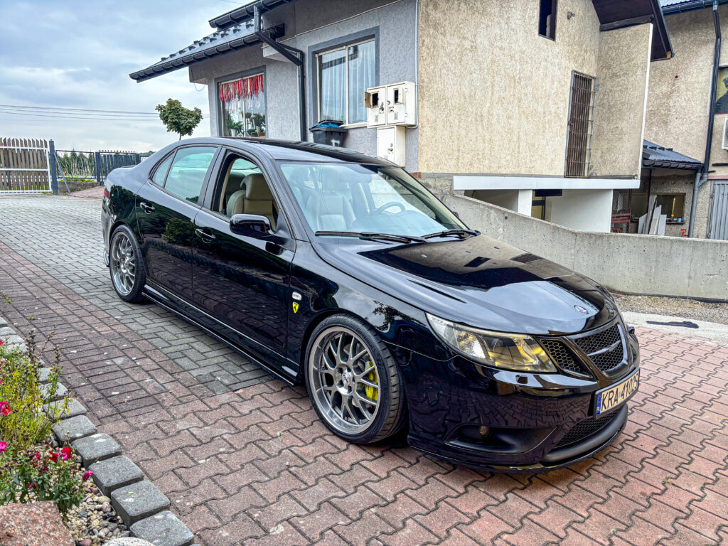Saab po onestepie i wosku bok